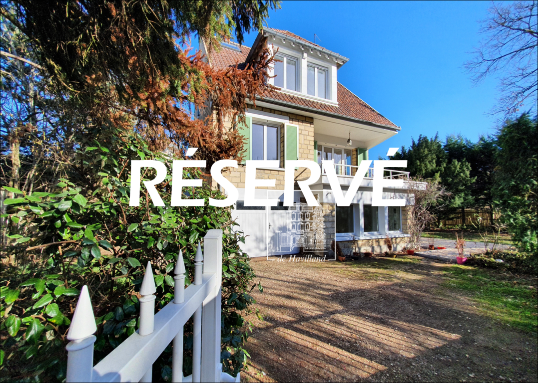 house 8 rooms for rent on LE VESINET (78110)