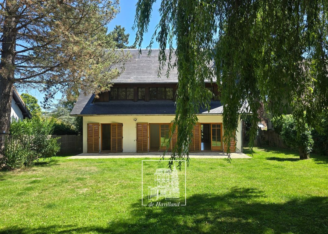 maison 8 pièces en location sur LA CELLE ST CLOUD (78170)