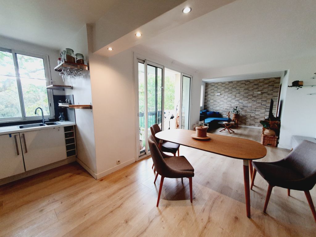 apartment 5 rooms for rent on ST CLOUD (92210)