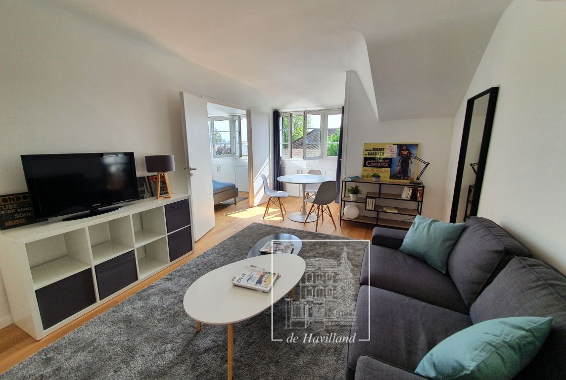 apartment 2 rooms for rent on ST CLOUD (92210)