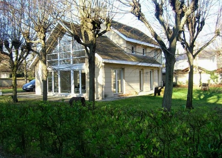 house 6 rooms for rent on LE VESINET (78110)