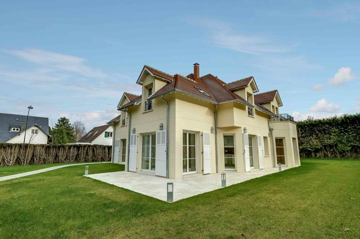 house 7 rooms for rent on LA CELLE ST CLOUD (78170)