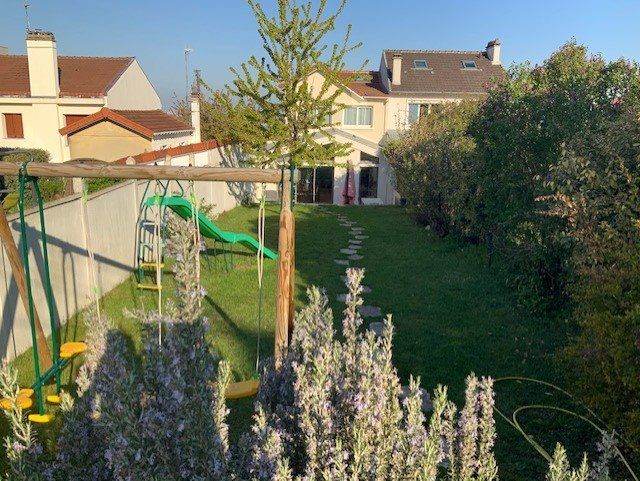 house 6 rooms for rent on RUEIL MALMAISON (92500)