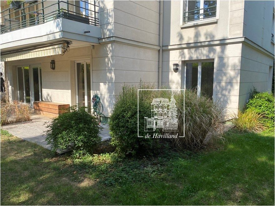 apartment 6 rooms for rent on ST CLOUD (92210)