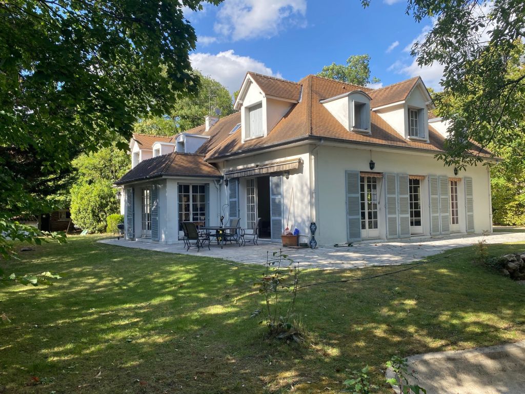 house 7 rooms for rent on LE VESINET (78110)