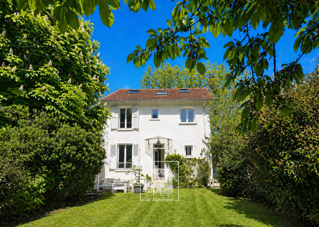 house 7 rooms for rent on LE VESINET (78110)