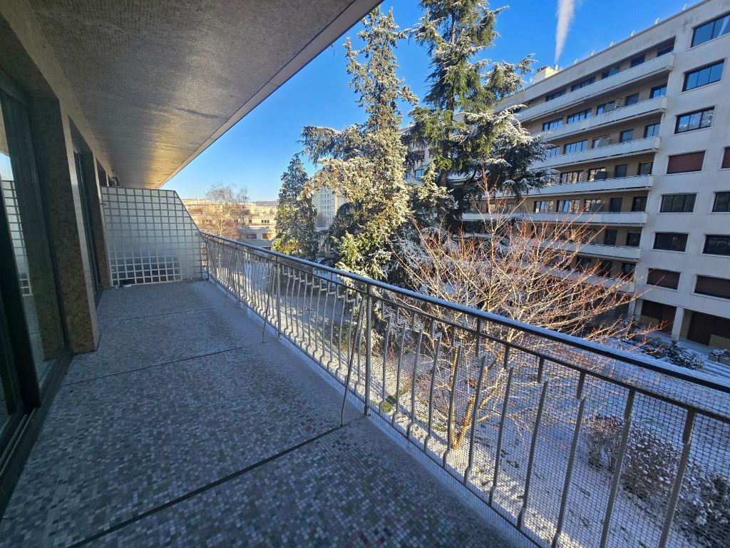 apartment 5 rooms for rent on ST CLOUD (92210)