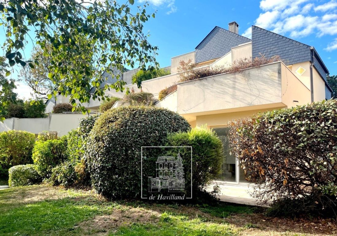 appartement 5 pièces en location sur ST CLOUD (92210)