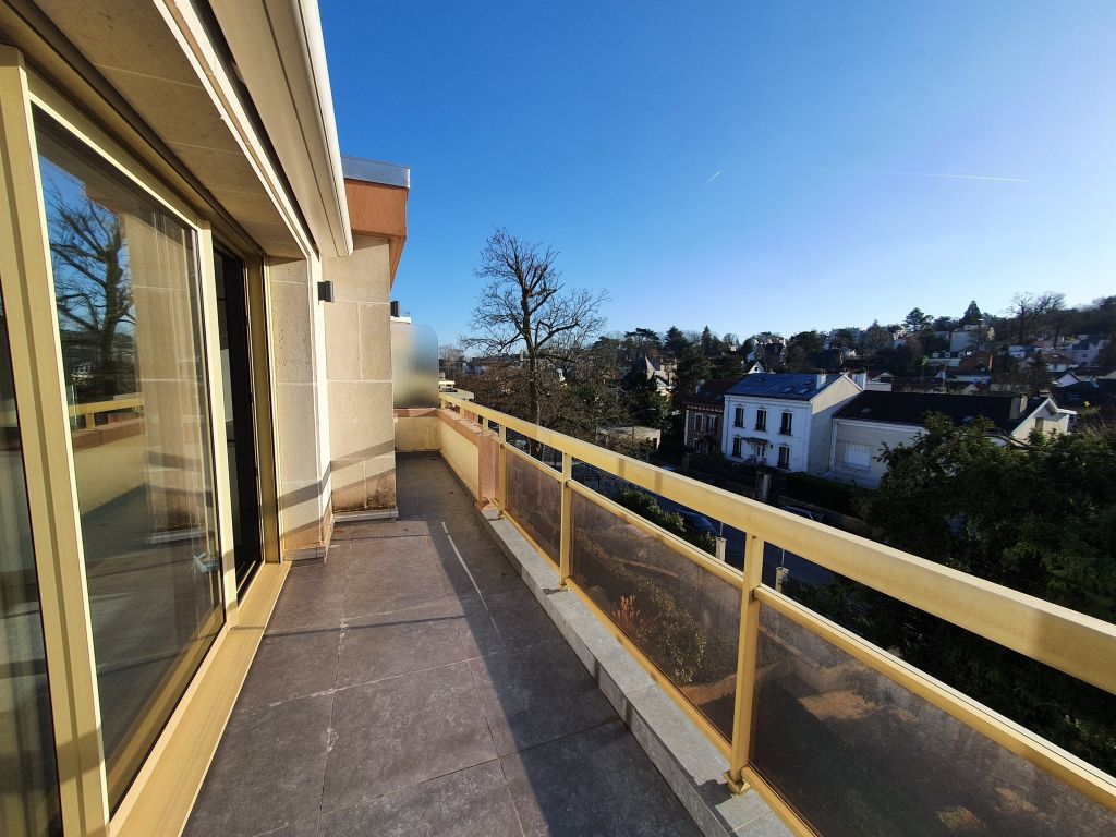 apartment 4 rooms for sale on VILLE D AVRAY (92410)