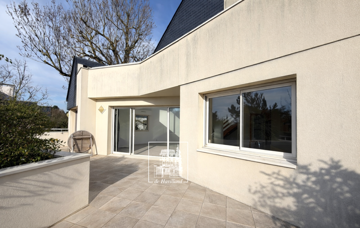 duplex 5 rooms for rent on ST CLOUD (92210)