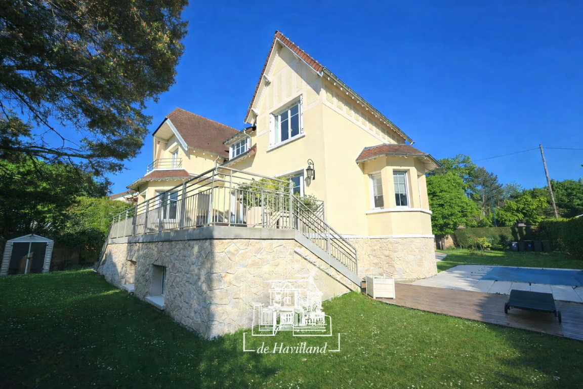 maison 9 pièces en location sur LE VESINET (78110)