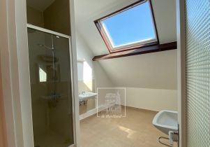house 9 rooms for rent on MARNES LA COQUETTE (92430)