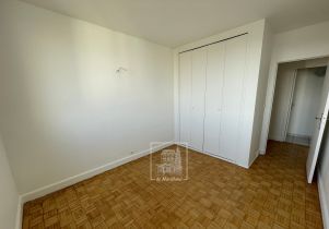 apartment 7 rooms for rent on ST CLOUD (92210)