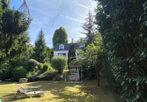 house 9 rooms for rent on RUEIL MALMAISON (92500)