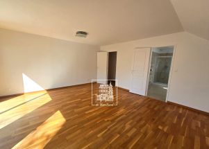 maison 9 pièces en location sur VAUCRESSON (92420)