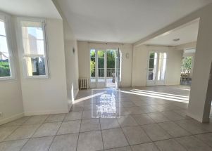 maison 9 pièces en location sur LE VESINET (78110)