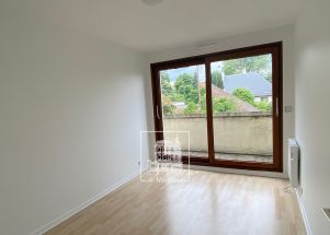 house 8 rooms for rent on LA CELLE ST CLOUD (78170)