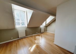 house 7 rooms for rent on VERSAILLES (78000)