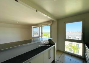 apartment 3 rooms for rent on ST CLOUD (92210)