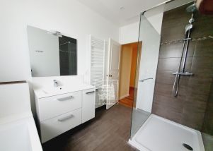 house 8 rooms for rent on CROISSY SUR SEINE (78290)