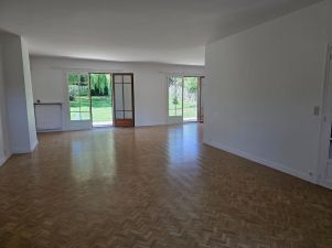 house 8 rooms for rent on LA CELLE ST CLOUD (78170)