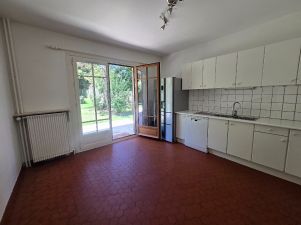 house 8 rooms for rent on LA CELLE ST CLOUD (78170)