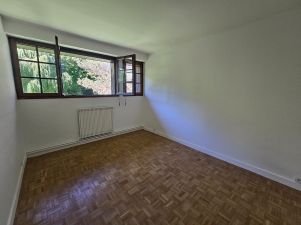 house 8 rooms for rent on LA CELLE ST CLOUD (78170)