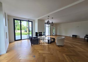 house 9 rooms for rent on RUEIL MALMAISON (92500)