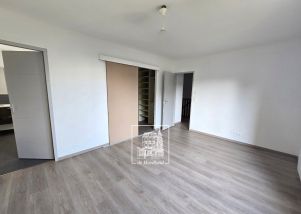 house 7 rooms for rent on CROISSY SUR SEINE (78290)