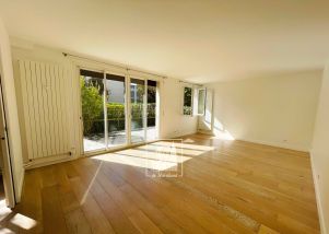 apartment 7 rooms for rent on VILLE D AVRAY (92410)