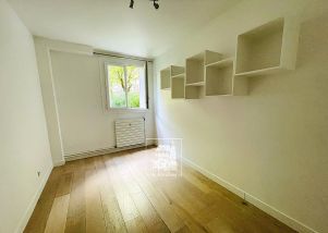 apartment 7 rooms for rent on VILLE D AVRAY (92410)