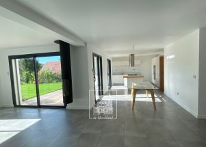 house 8 rooms for rent on LA CELLE ST CLOUD (78170)