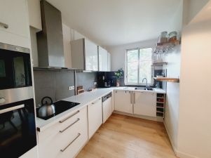 apartment 5 rooms for rent on ST CLOUD (92210)