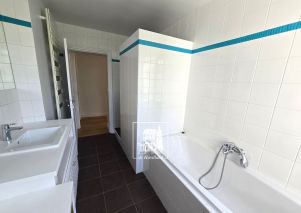 maison 8 pièces en location sur LA CELLE ST CLOUD (78170)