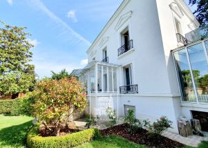 house 9 rooms for rent on RUEIL MALMAISON (92500)