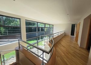 house 8 rooms for rent on GARCHES (92380)
