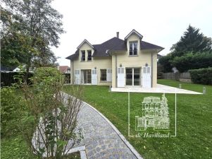 maison 7 pièces en location sur LA CELLE ST CLOUD (78170)