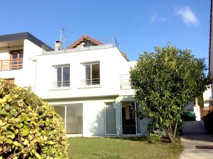 house 7 rooms for rent on RUEIL MALMAISON (92500)