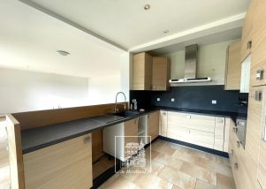 house 7 rooms for rent on RUEIL MALMAISON (92500)