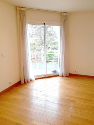 house 7 rooms for rent on RUEIL MALMAISON (92500)