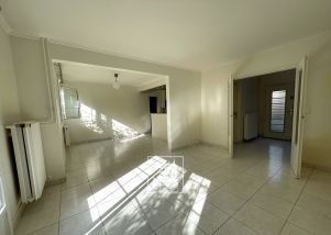 house 7 rooms for rent on CHATOU (78400)