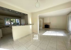 house 7 rooms for rent on CHATOU (78400)