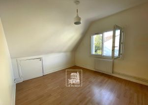 house 7 rooms for rent on CHATOU (78400)