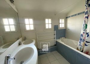 house 7 rooms for rent on CHATOU (78400)