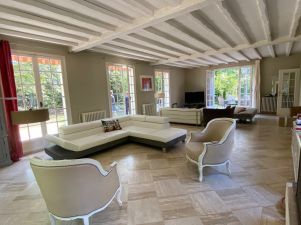 house 7 rooms for rent on LE VESINET (78110)