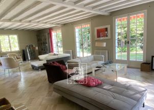 house 7 rooms for rent on LE VESINET (78110)