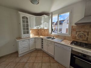 house 6 rooms for rent on MONTESSON (78360)