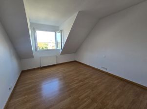 house 6 rooms for rent on MONTESSON (78360)