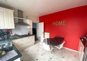 house 6 rooms for rent on LE VESINET (78110)