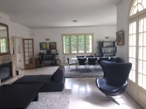 house 9 rooms for rent on GARCHES (92380)